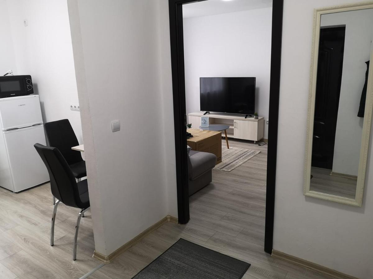 Cosy Elegant Apartment Cehu Silvaniei Exterior foto